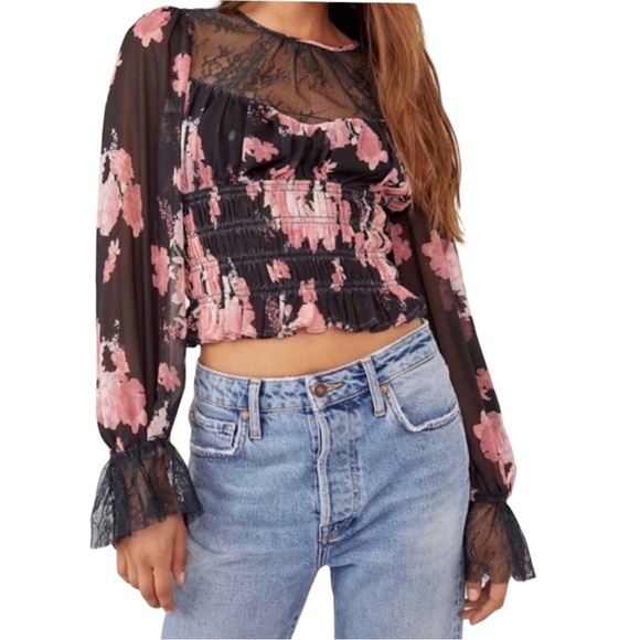 β’ New β’ Free People Daphne Blouse Black Floral NWT Multi-Winner Host Pick - Picture 3 of 16